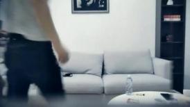 你长得像个娃娃网约甜美系外围小姐姐，大美腿坐在身上吸吮奶子，按着头插嘴沙发上操，抱起来猛操主动骑乘