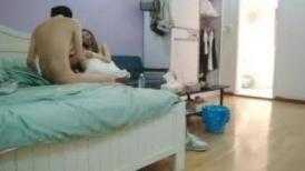 大宝寻花探会所返场KTV极品女，吊带睡衣扣穴调情，69姿势舔逼，翘起大屁股边自摸边舔屌