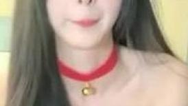 圣诞麋鹿装，日入过万，【泡泡咕】，极品小仙女，超嗲娃娃音，大哥们纷纷打赏，粉嫩诱惑，这胴体谁扛得住