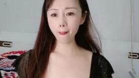 母女姐妹花双飞干儿子  露脸开档黑丝道具玩逼  口交大鸡巴  母女花轮流享