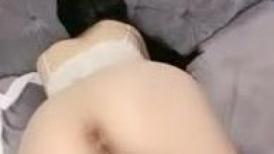 女神级高颜值美妞下海自慰秀  吸吮手指一脸想要  掏出白嫩大奶子 顶级肥臀翘起掰穴 手指扣弄