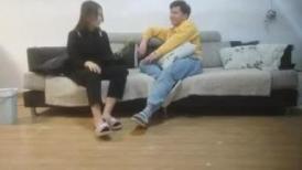 雷探花约草超极品的小少妇，颜值很高沙发上调情揉奶抠逼吃奶子，对着镜头各种抽插爆草，浪荡呻吟秒硬了