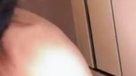 小孩没多大的美少妇，和老公居家直播赚钱，极致白虎逼实在诱惑无套啪啪