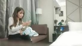 【干净利索】，脱下黑丝继续暴插，2600网约外围女神，今夜惨遇打桩机，被一波波冲击彻底征服，求饶落荒而逃