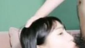 G奶甜美小姐姐，女仆装炮友JB插嘴，带着项圈链子，认真舔着屌，正入爆操直浪叫