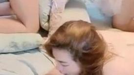 多人淫乱激情群P，丝袜情趣诱惑风骚的大屁股，两女被三男爆草抽插，揉奶玩逼又草嘴