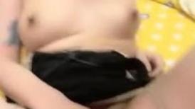 完美露脸小情侣和相貌清纯的妹子性爱全过程，站立口交，无套花式操逼，后入操