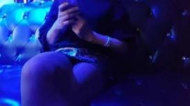 【换妻探花】约一对夫妻交换4P，KTV唱歌撕开丝袜扣穴，回到酒店进入正题，一人一个淫乱爆操.