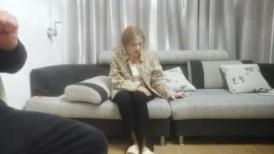 【冒险雷探花】，2000网约兼职商场导购，22岁C罩杯，沙发上战斗视角满分，前凸后翘温柔爱笑，佳作劲爆