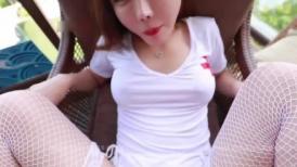 三亚露天阳台爆操极品网红,小小说哥哥，你这么猛你老婆知道吗！想射嘴里还是射BB里面呢！