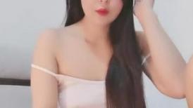 微胖丰满韵味少妇啪啪女上位无套操穴半老徐娘很有味道最后边打飞机一边深喉口爆一嘴