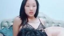 很敞亮的黑丝少妇露脸深夜跟小哥激情啪啪，足交大鸡巴69姿势让小哥舔逼吃奶子，道具抽插主动上位直接内射