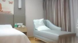 【利利坚辛苦】，探花一哥，每晚精彩不断，短发气质女神外围，身姿曼妙艳舞诱惑，黑森林骚穴被重点照顾干爽