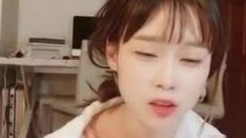 清纯美少女KIKI，腹肌马甲线，活力十足堪称喷水娃，大尺度自慰，大黑屌边插边喷水