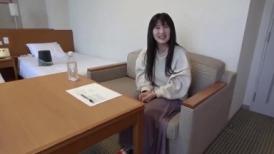 最新流出FC2 PPV系列❤️19岁巨乳学生漂亮萌妹宾馆援交高富帅上面抓着一对大车灯下面使劲搞看起来好爽