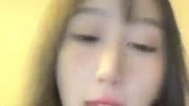 【撸点极高】九分超高颜值19岁美少女  偶像明星级别颜值 吊打各路网红 刚发育好的奶子最可口 收益榜日入好几千