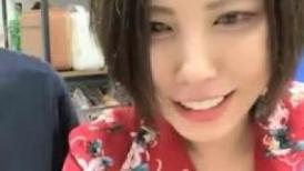 两个女同性恋  全程露脸大秀诱惑狼友  舌吻吃奶舔逼还拿AV棒摩擦  浪荡呻吟表情好骚 穿上假鸡巴内裤开草