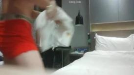 兼职小妹被操哭  持续输出爆插 妹子受不了要退单 给口一下再干5分钟