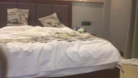 探花古月哥星級酒店開房現場直播高價約了個外圍氣質美少婦啪啪 互舔摳穴調情騎乘擡腿正入側入幹得直叫求饒 國語對白