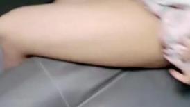 小鲜肉帅气男友操逼大战女友沙发上口交怼嘴,深喉打嘴桩，疯狂后入卖力操