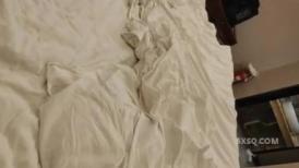 【爱情故事】，网恋奔现，仙丹加持，大神今夜超常发挥，折腾良家少妇服服帖帖，干爽浪叫