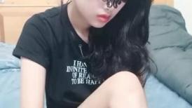 【极品 女神 身材无敌爆炸】瘦瘦美妞一对36D豪乳 ，近期刚播激情操逼，吸奶扣穴好舒服，主动骑乘屁股撞击啪啪