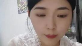 第一天下海播，湖南妹子，浴室挑逗，玲珑有致好身材