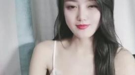 很正的小少妇丝袜露脸情趣装真骚，口交大鸡巴激情上位这屁股真诱人，淫声荡语各种抽插让小哥草的神魂颠倒