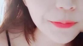 骚气横生女神范长发妹子魔鬼身材上天还给了一对大奶道具双插大黑牛整个头进到骚穴中刺激