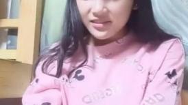 居家邻家妹子用窥阴镜镜头清晰可见肉芽的细节第一视角镜头前自慰白虎穴