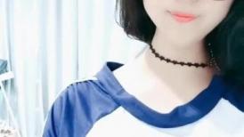 粉色奶头眼镜美少女！外表甜美性格超好！张开双腿掰穴，振动棒磨蹭，爽的嗯嗯叫呻吟好听