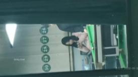 和男友一起来吃饭的JK小妹小穴张着血盆大口.