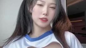 【极品女神❤️推荐】火爆高颜值尤蜜女神【抖娘利世】定制新作-双马尾高叉 迷醉眼神超魅惑 太欠操了