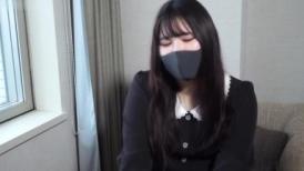 FC2 3073912 【無修正】【撮影困難】童貞をコロス目つきのメンヘラ娘。派手なとんがりネイルで亀頭責め&激しくチンポをシゴく、男の潮吹き寸前！お返し強制イラマで激怒、撮影困難だがホールド中出しで無事種付け