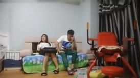 白衣包臀裙御姐约到酒店这气质很让人冲动，大屁股把玩抠逼亲吻揉捏性感黑丝啪啪抽送撞击快速耸动【水印】