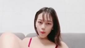 模特身材白皙皮肤的美少妇找个男主啪啪做爱 细腻口活沙发上吃屌站立式舔逼餐桌上操起来白浆流出
