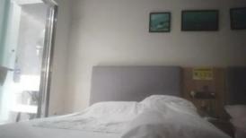 【足浴探花】肉感肥臀女技师，按摩舔背，主动骑乘上下套弄，扶着屁股后撞击