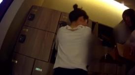 8月新流大众洗浴中心女宾换衣室内部真实偸拍 各种年龄段的都有环肥燕瘦年轻4姐妹组团来洗香香超级养眼