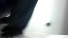 商场女厕偷拍 穿着黄色细高跟美少妇的精致小美鲍