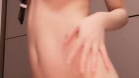 学生制服美妞！蜜桃美臀激情操逼，超棒身材极品美腿，扶着椅子后入，抱着屁股骑乘套弄