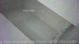 科技楼蹲守 多角度全景偷拍极品嫩妹的小黑鲍