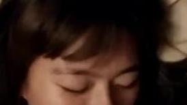 表青涩内心淫荡伪白虎学生妹【罗珮瑜】与长包皮小男友露脸自拍啪啪颜射手持第一人称很真实-V1