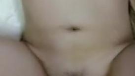 表青涩内心淫荡伪白虎学生妹【罗珮瑜】与长包皮小男友露脸自拍啪啪颜射手持第一人称很真实-V4