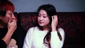 今日最新放出韩国三级 College Girl Karaoke真心嘎嘎棒