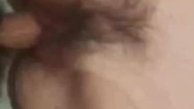 居家性爱，闲来无事，干一炮骚逼老婆，顺便拍段视频，无聊时候拿出来看看也过瘾~分享给狼友们看看过过瘾哈！