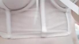 女神姐妹花【无敌兔兔】双女自慰玩的很嗨，假屌狂插互舔奶子，吊带丝袜顶级美腿，叠在一起扣穴