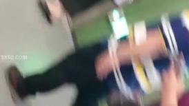 闪超绿长裙极品美眉-神级大师4K设备地铁过街天桥贴身极限CD全是极品小姐姐