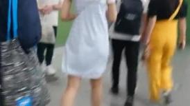 短筒裙极品小靓妹-神级大师4K设备地铁过街天桥贴身极限CD全是极品小姐姐