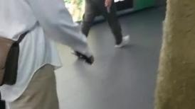 绿长筒裙薄丝极品小妹-神级大师4K设备地铁过街天桥贴身极限CD全是极品小姐姐