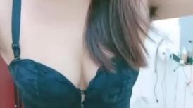 气质高挑颜值美女 激情法式舌吻~上位骑乘啪啪，被大哥狠狠输出~艹得浪叫呻吟嗷嗷叫